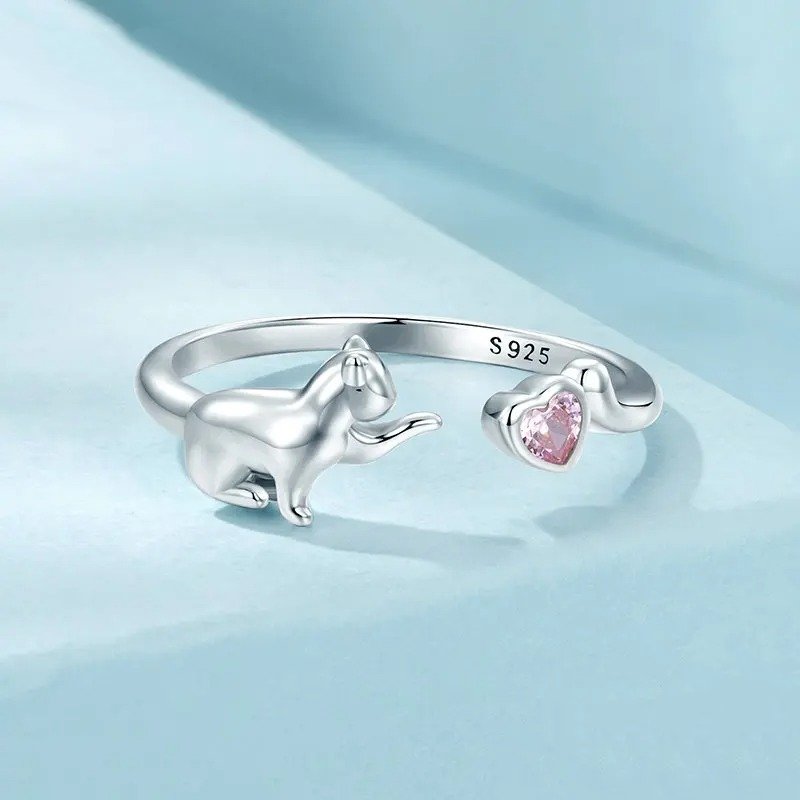 Anillo abierto con diseño de animales encantadores