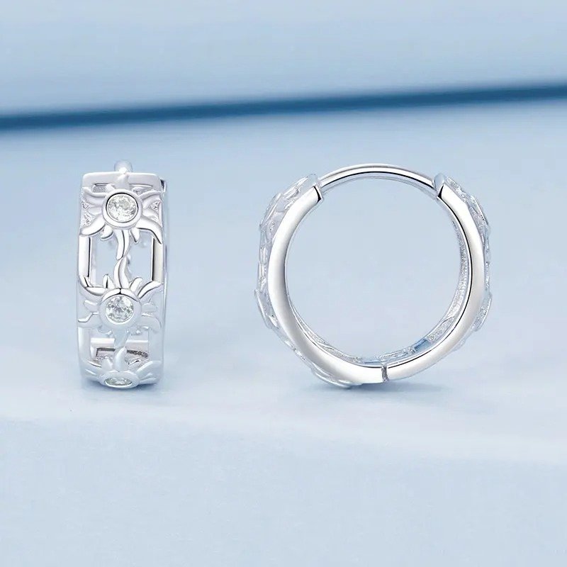 Pendientes de aro con forma de corazón de amor infinito chapados en oro blanco, ligeros y con forma de cartílago.