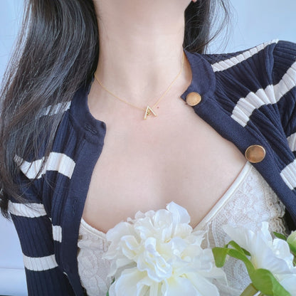 [Bijoux Regalia] Collier scintillant en forme de « A »