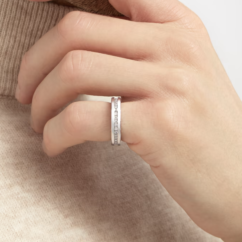 [Joyas Regalia] Anillo espiral con diamantes pavé de una sola banda y cero uno