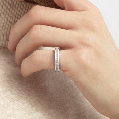 [Joyas Regalia] Anillo espiral con diamantes pavé de una sola banda y cero uno