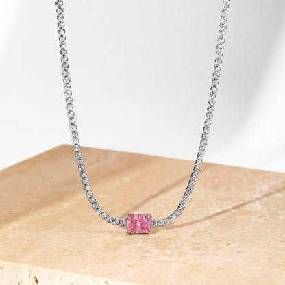 [Joyas Regalia] Collar de talla esmeralda ornamentada de 2,0 quilates