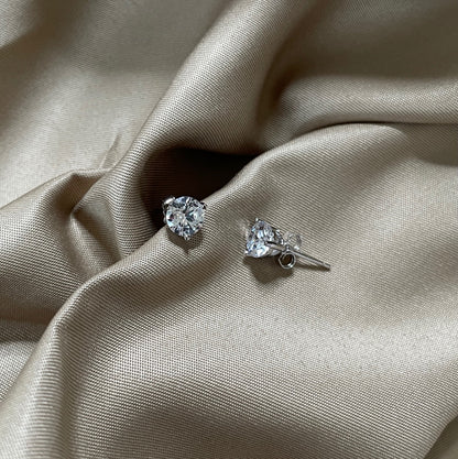 [Joyas Regalia] Pendientes redondos delicados