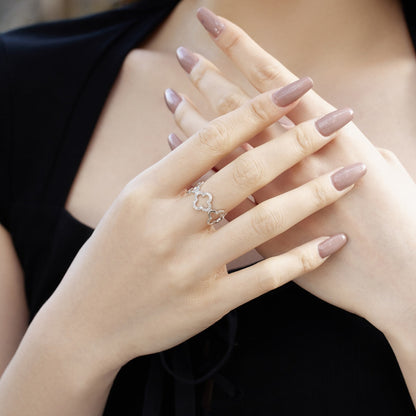 [Joyas Regalia] Anillo con diseño hueco de trébol de cuatro hojas en forma de flor