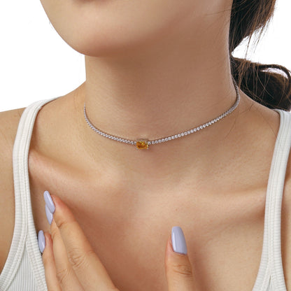 [Joyas Regalia] Collar de talla esmeralda ornamentada de 2,0 quilates