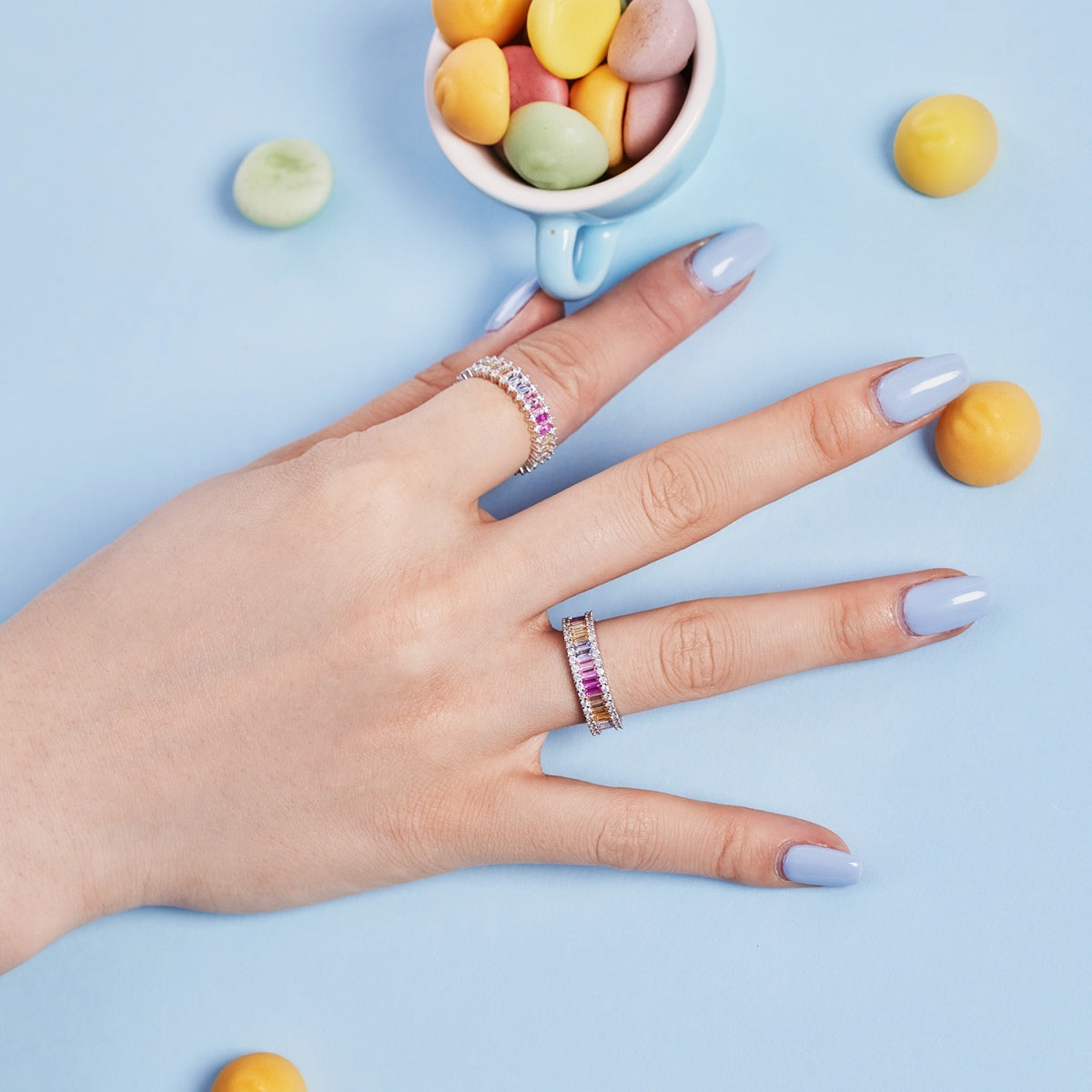 [Joyas Regalia] Anillo diario delicado con corte esmeralda caleidoscópico
