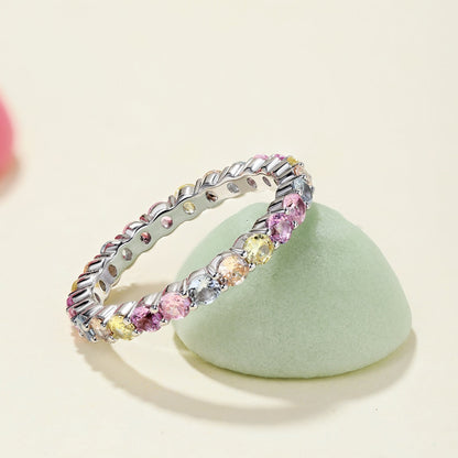 [Bijoux Regalia] Bague de fête éblouissante et resplendissante à coupe ronde