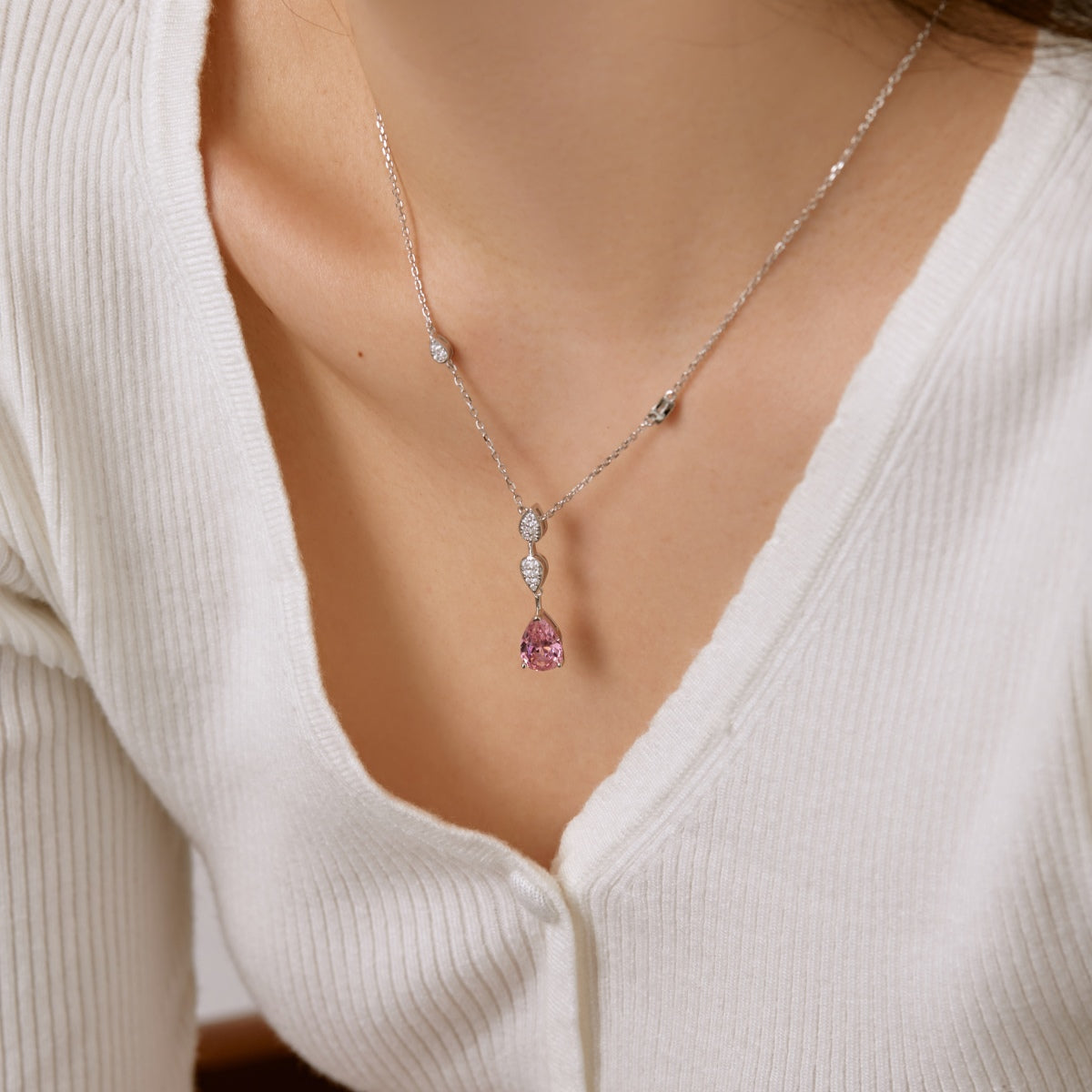 [Bijoux Regalia] Collier éblouissant taille poire