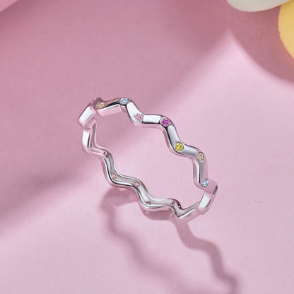 [Joyas Regalia] Anillo diario adornado con corte redondo vibrante
