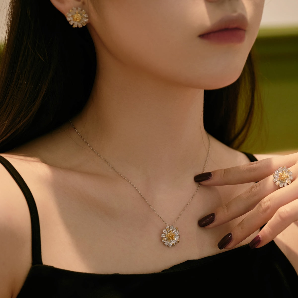 [Bijoux Regalia] Collier exquis en forme de marguerite
