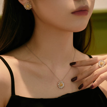[Bijoux Regalia] Collier exquis en forme de marguerite