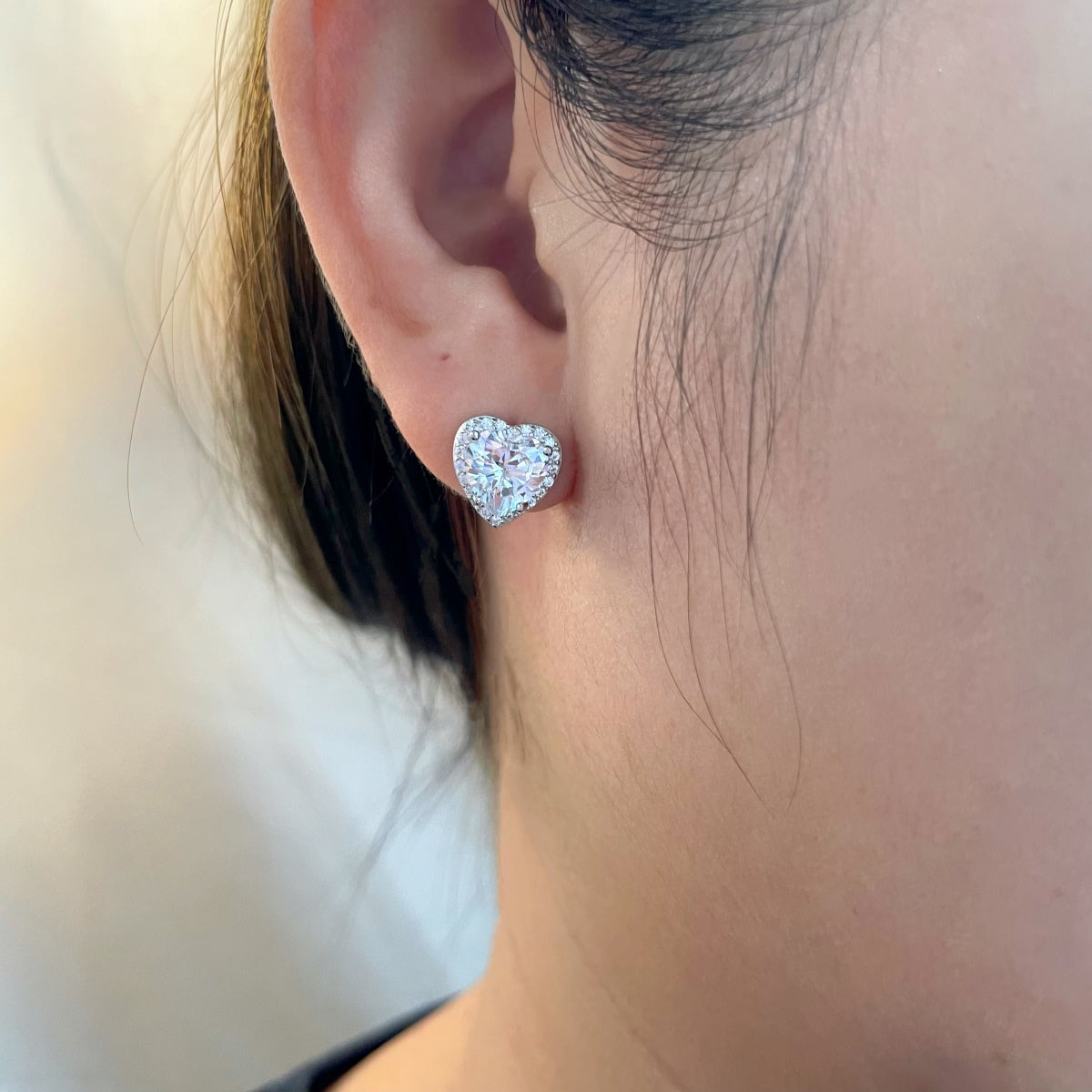 [Joyas Regalia] Pendientes de corazón brillante para enamorados