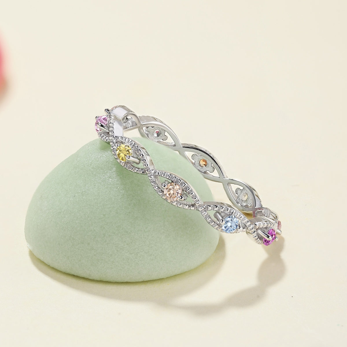 [Joyas Regalia] Anillo diario elegante y energético de corte redondo