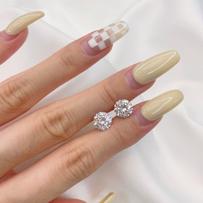 [Joyas Regalia] Elegantes pendientes con piedra central redonda y brillante