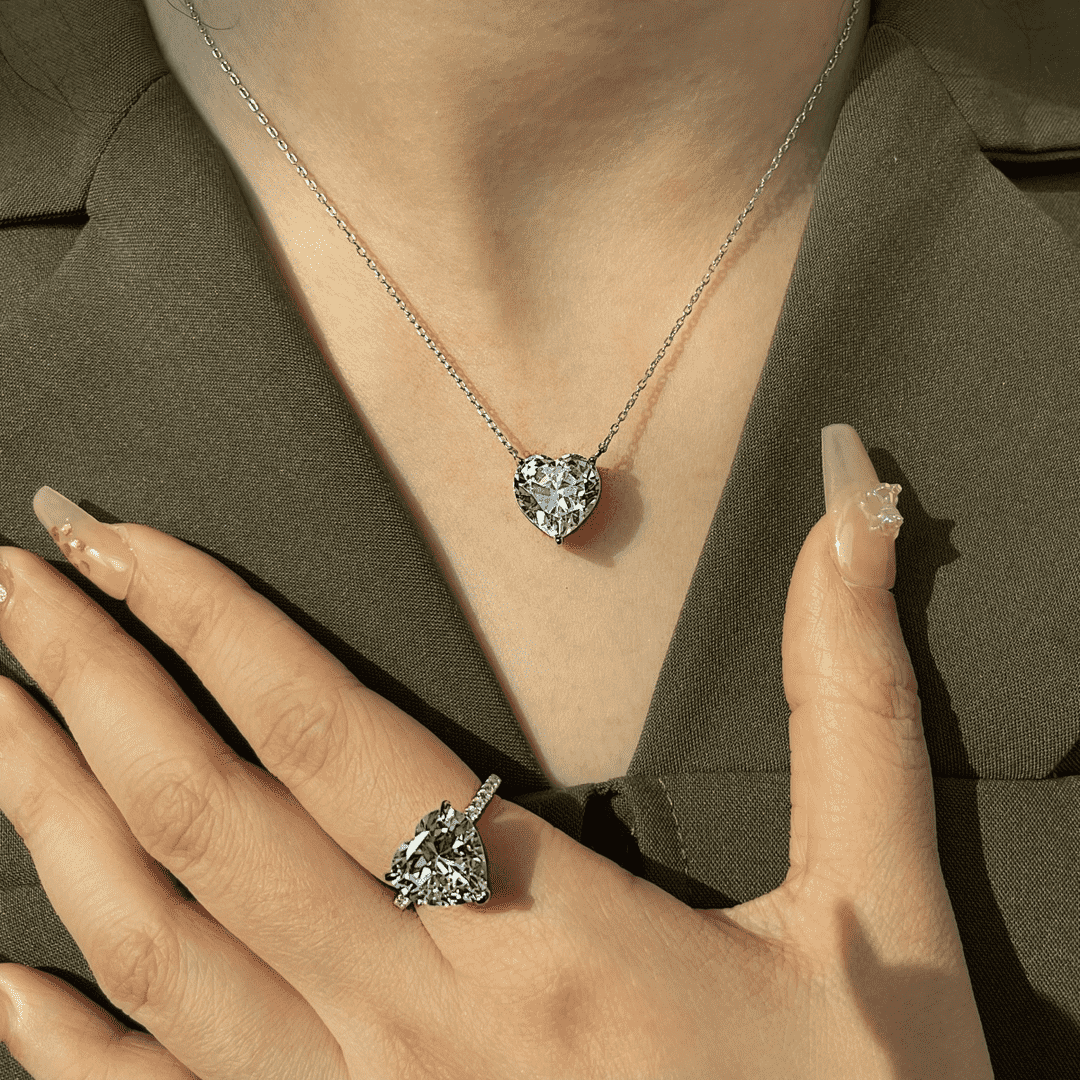 [Joyas Regalia] Collar con forma de corazón radiante de 6,0 quilates