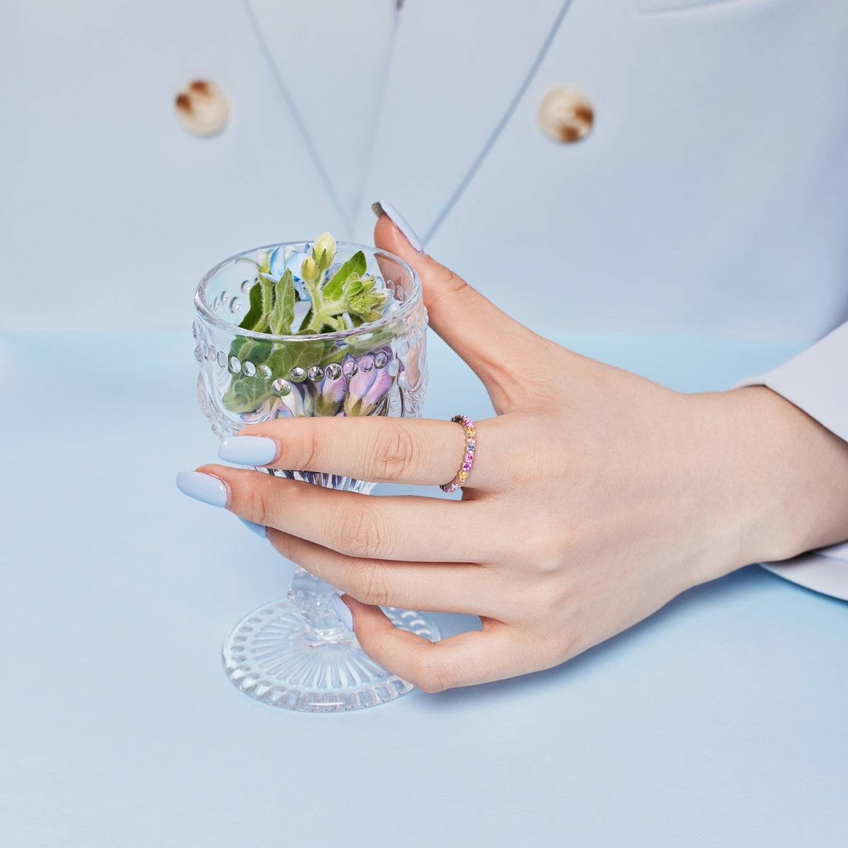 [Bijoux Regalia] Bague de fête éblouissante et resplendissante à coupe ronde