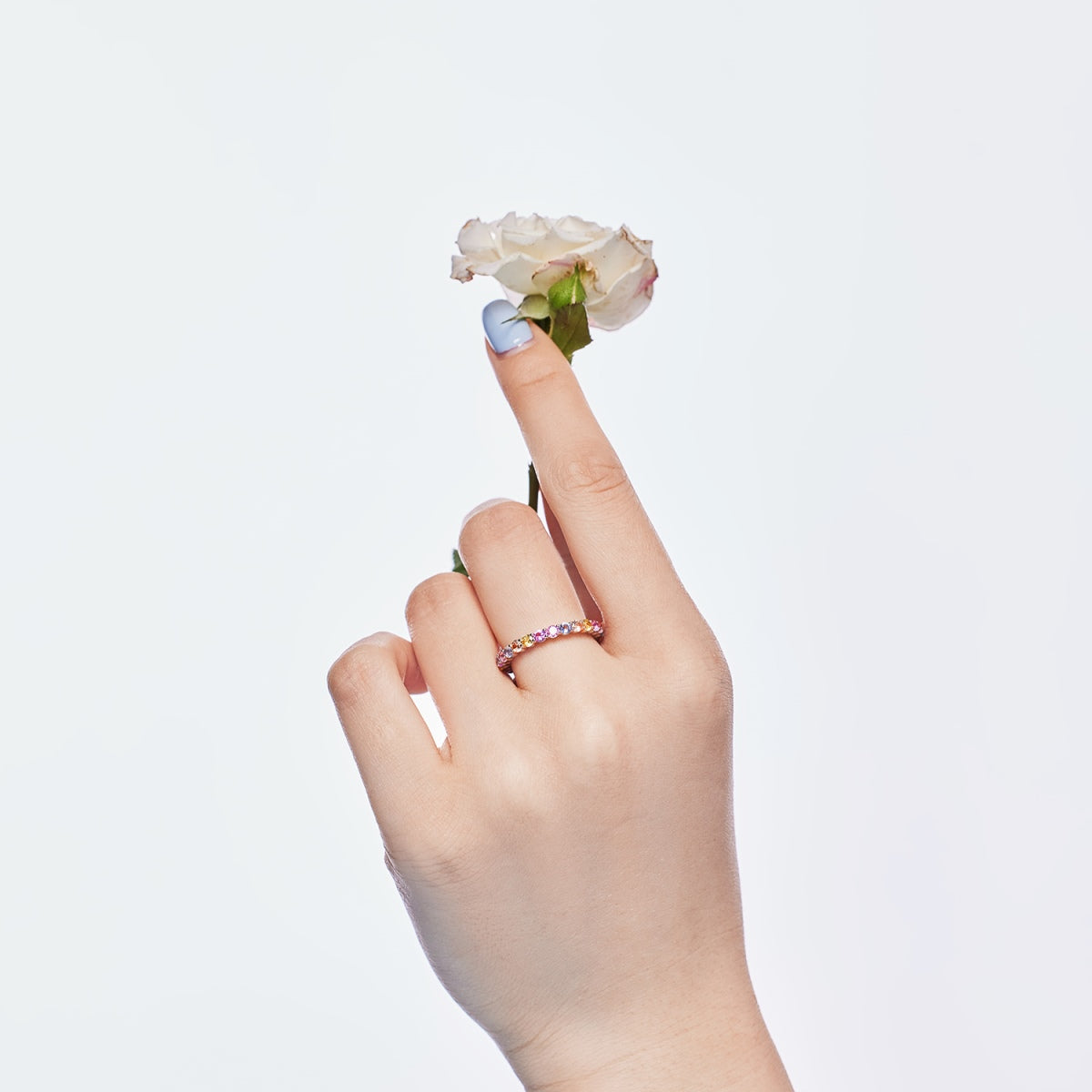 [Bijoux Regalia] Bague de fête éblouissante et resplendissante à coupe ronde