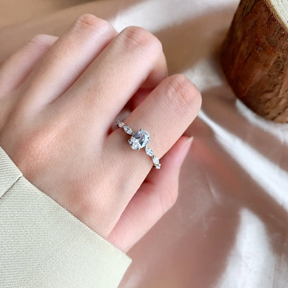 [Joyas Regalia] Anillo de uso diario lujoso, vibrante y alargado con corte cojín de 0,75 quilates