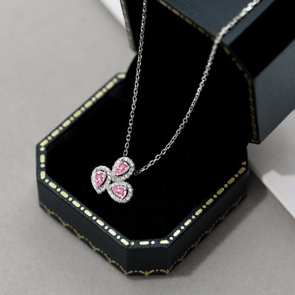 [Joyas Regalia] Elegante collar con corte de pera y forma de flor