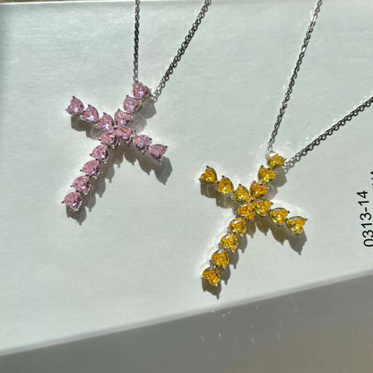 [Joyas Regalia]Collar con forma de cruz radiante