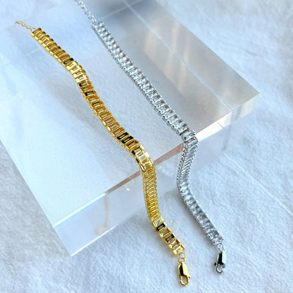 [Joyas Regalia] Exquisita pulsera diaria con corte esmeralda