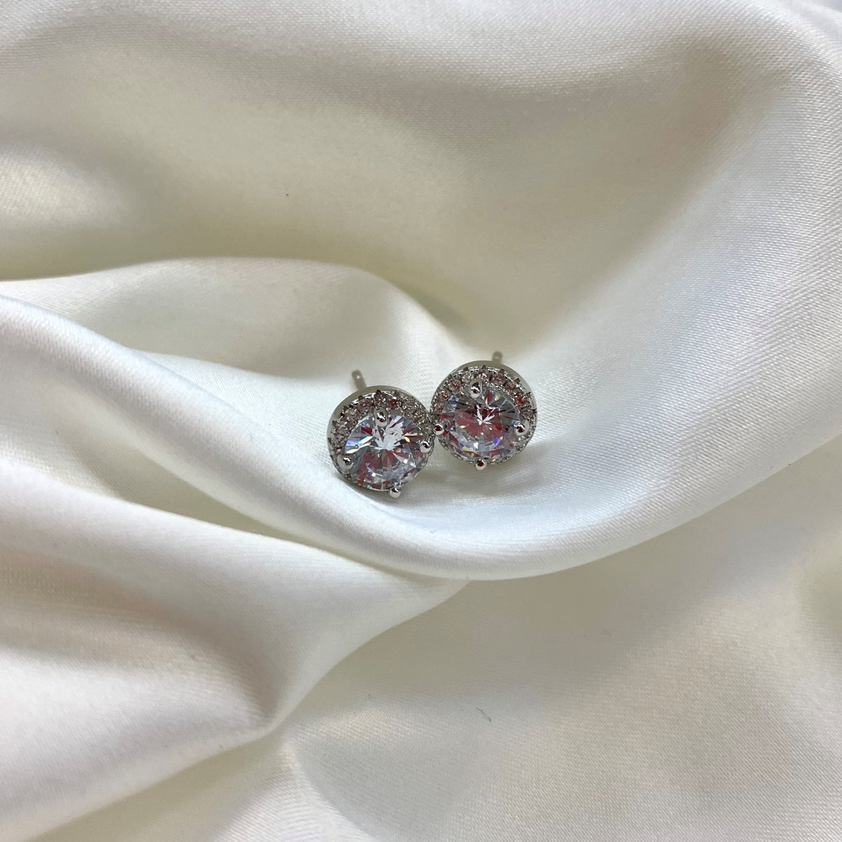 [Joyas Regalia] Pendientes redondos de princesa clásica