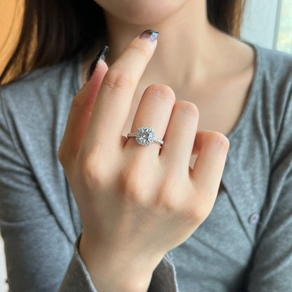 [Joyas Regalia] Anillo de bodas de corte redondo resplandeciente y deslumbrante