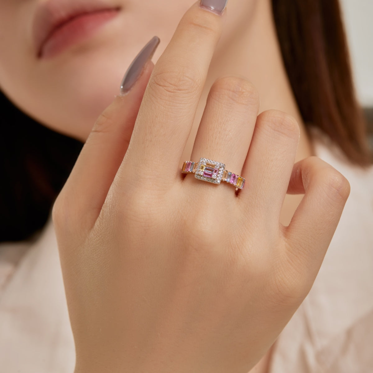 [Bijoux Regalia] Bague de fête exquise et colorée à coupe radiante