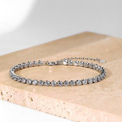 [Joyas Regalia] Pulsera diaria adornada con corte redondo brillante