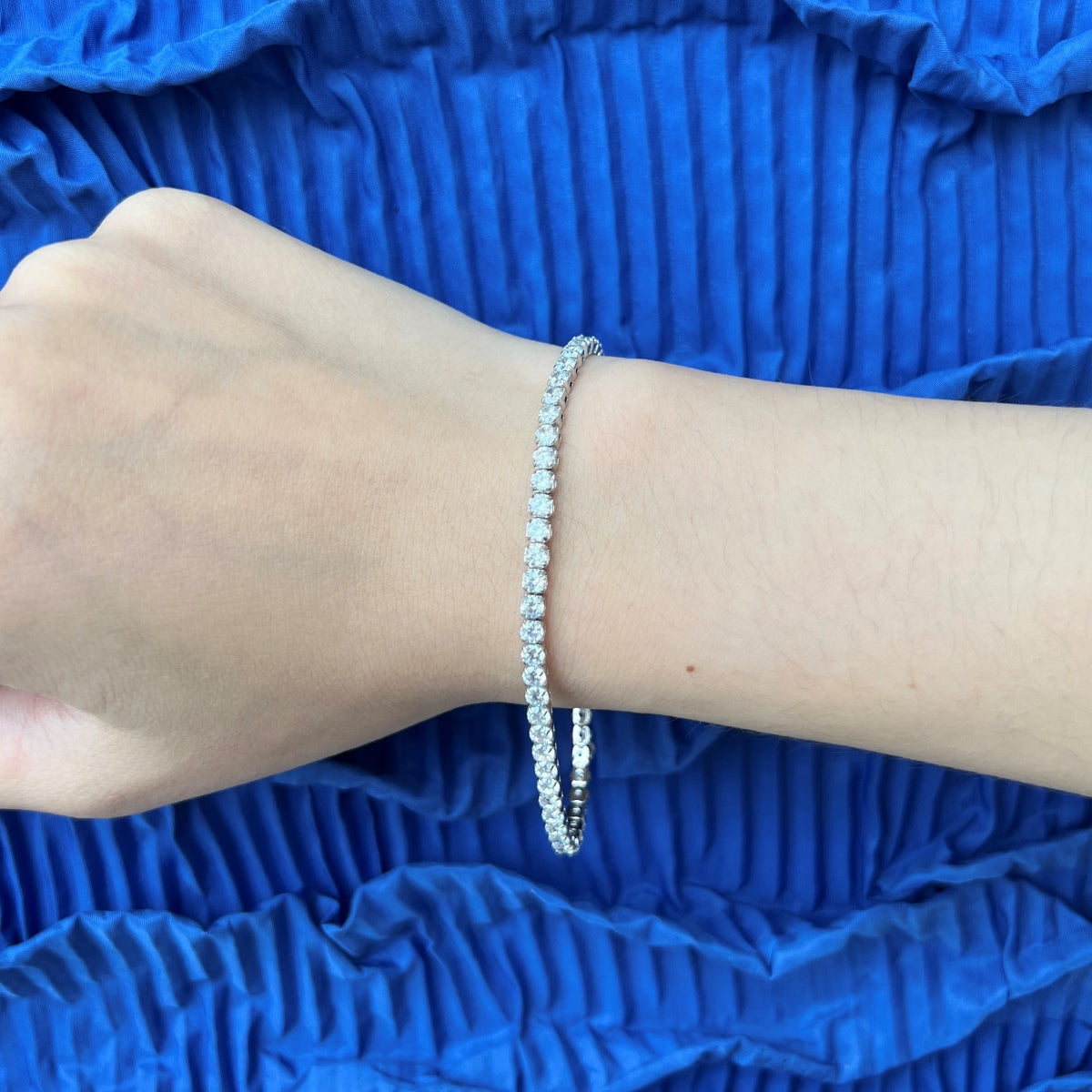 [Joyas Regalia] Pulsera diaria con corte redondo brillante