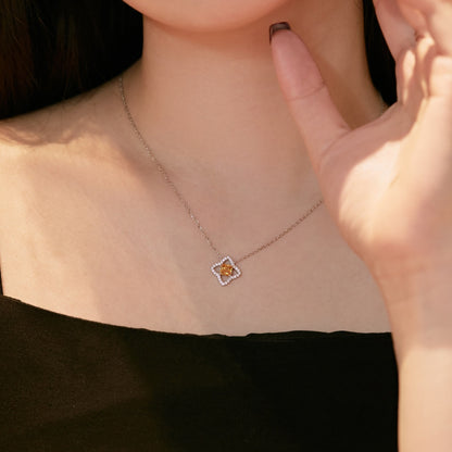 [Joyas Regalia] Exquisito collar de corte princesa con forma de flor