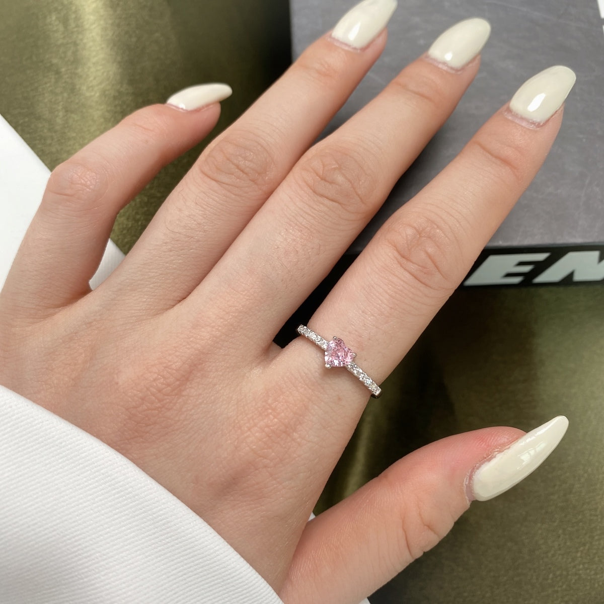 [Joyas Regalia] Anillo de eternidad con forma de corazón de 0,5 quilates