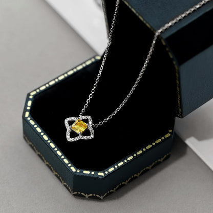 [Joyas Regalia] Exquisito collar de corte princesa con forma de flor