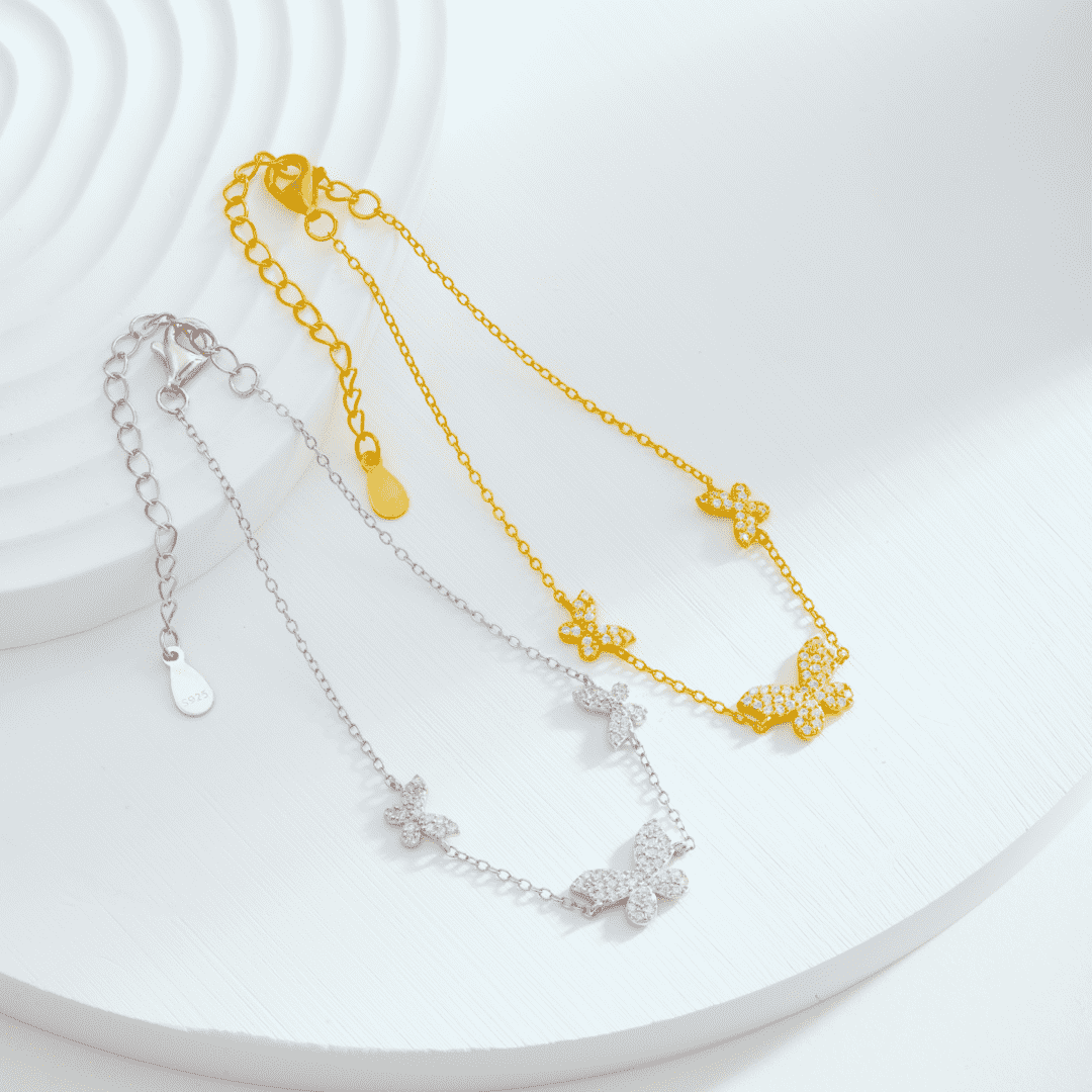 [Joyas Regalia]Pulsera delicada con colgante de mariposa