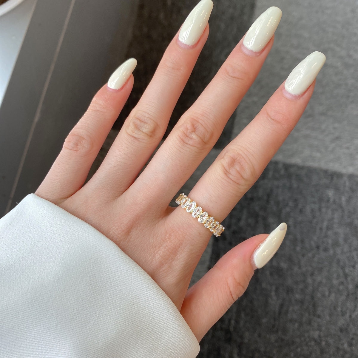 [Bijoux Regalia] Bague tennis ornée de taille ovale