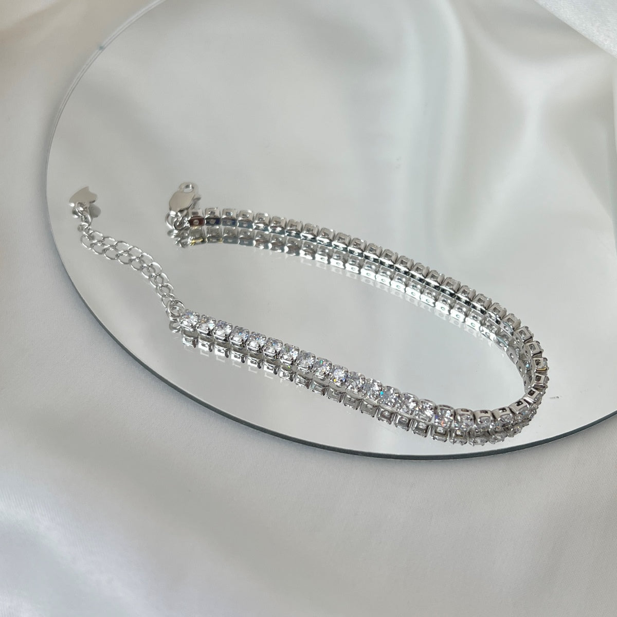 [Joyas Regalia] Pulsera diaria con corte redondo brillante