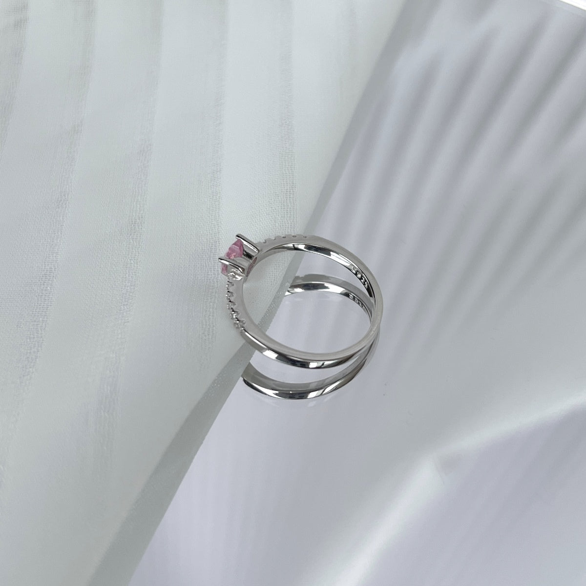 [Joyas Regalia] Anillo de eternidad con forma de corazón de 0,5 quilates