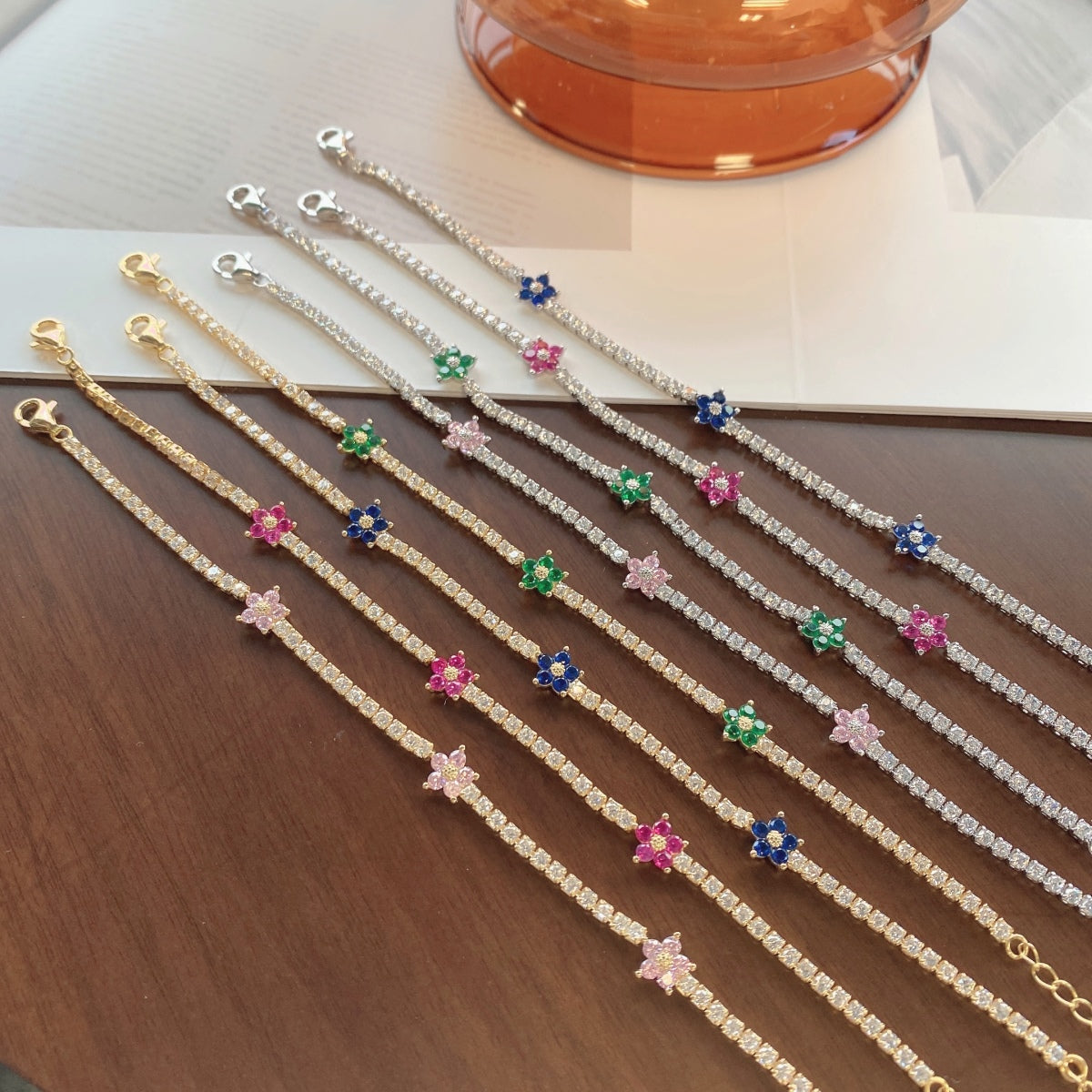 [Joyas Regalia] Pulsera de tenis con forma de flor brillante