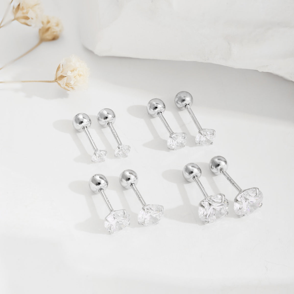 [Joyas Regalia] Pendientes únicos con forma de U en forma de oreja