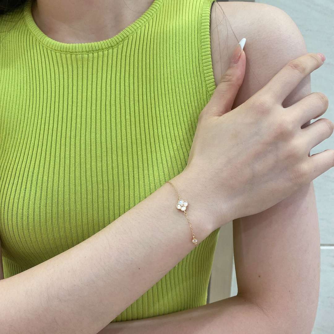 [Joyas Regalia] Delicada pulsera de trébol de cuatro hojas