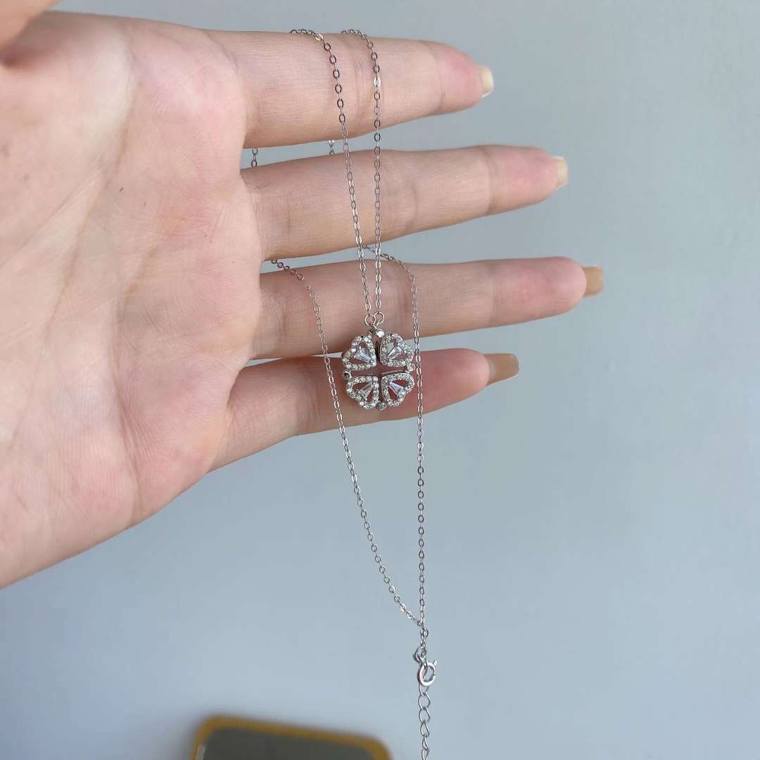 [Joyas Regalia]Collar con forma de flor tallada en forma de corazón adornado