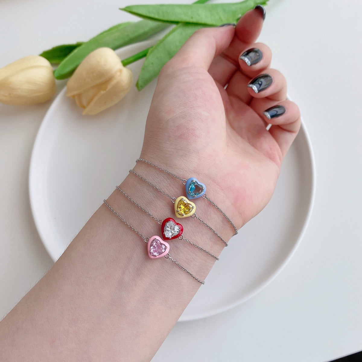 [Joyas Regalia] Pulsera romántica con forma de corazón brillante para enamorados