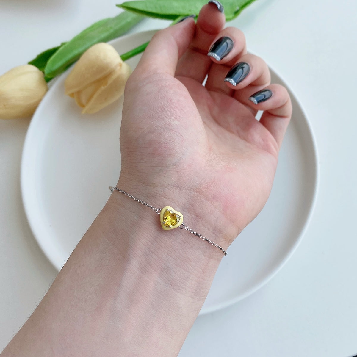 [Joyas Regalia] Pulsera romántica con forma de corazón brillante para enamorados