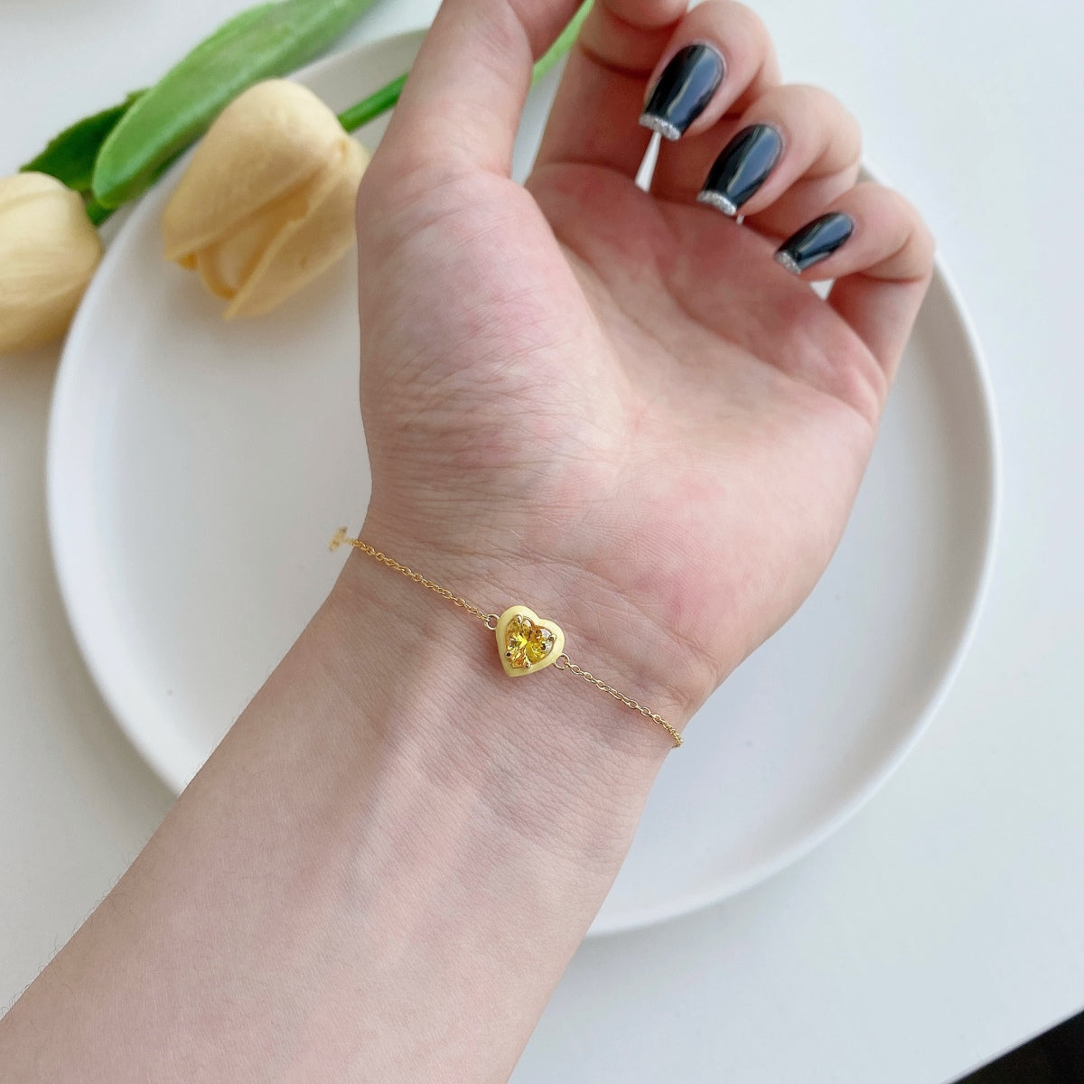 [Joyas Regalia] Pulsera romántica con forma de corazón brillante para enamorados