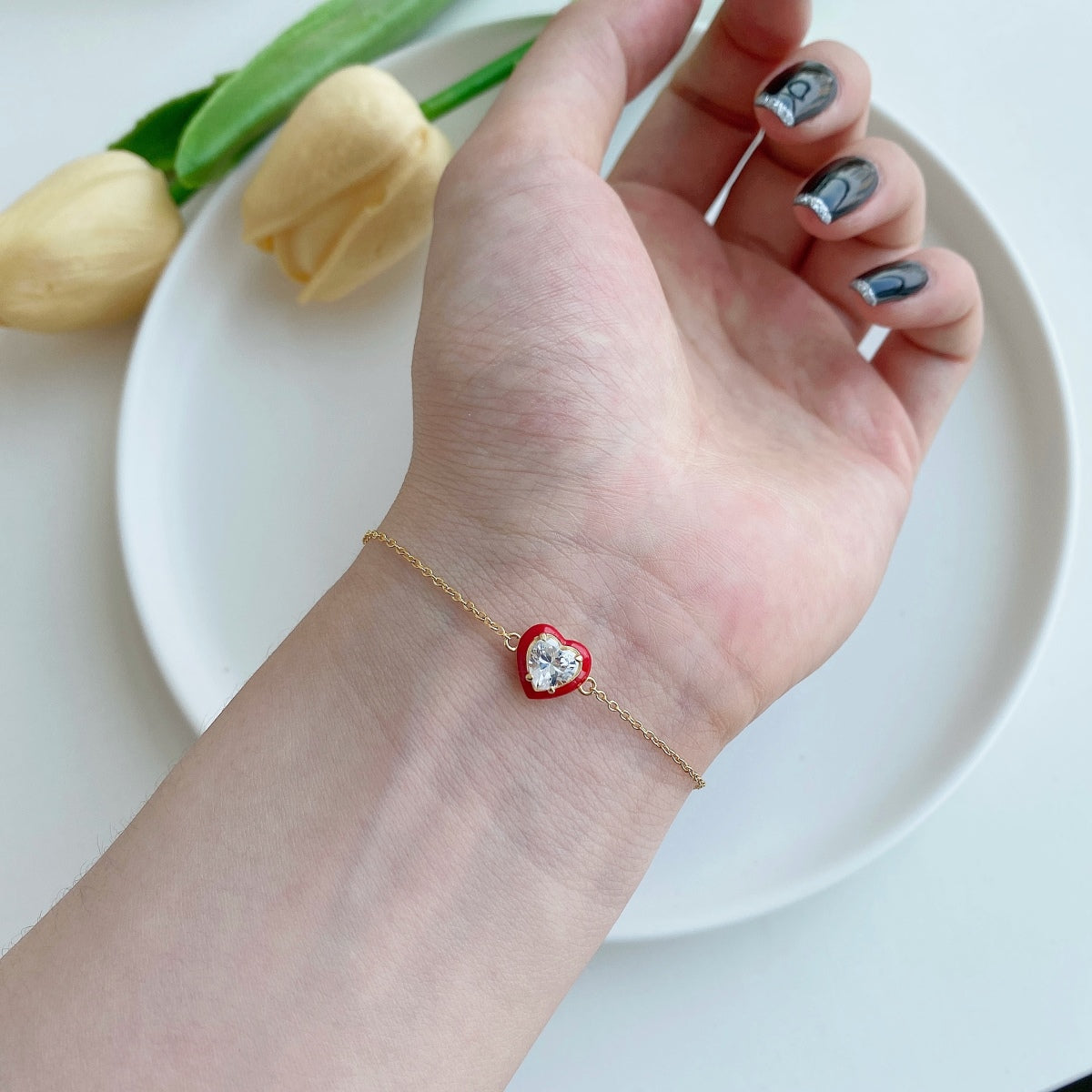 [Joyas Regalia] Pulsera romántica con forma de corazón brillante para enamorados