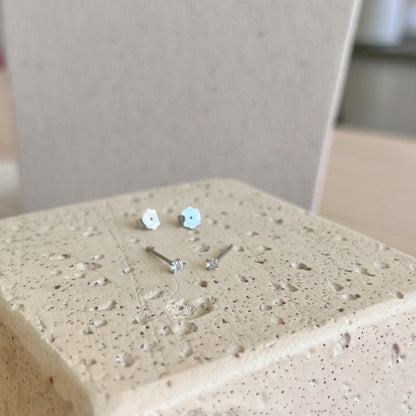 [Joyas Regalia] Delicados pendientes solitarios