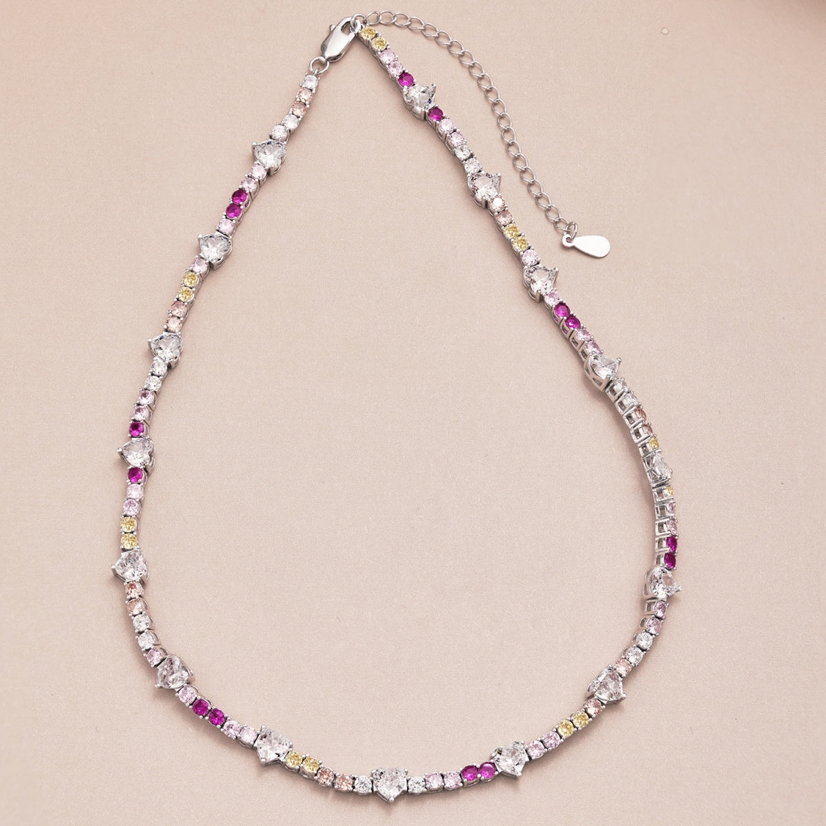[Bijoux Regalia] Chaîne de tennis arc-en-ciel colorée et délicate