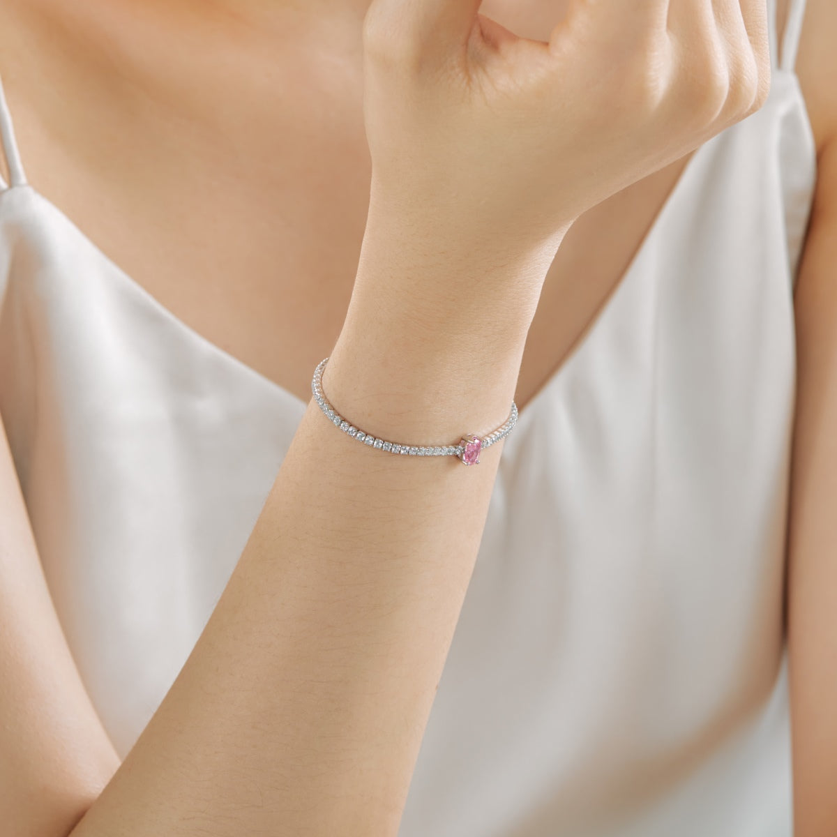 [Joyas Regalia] Pulsera diaria de corte ovalado exquisito de 0,75 quilates