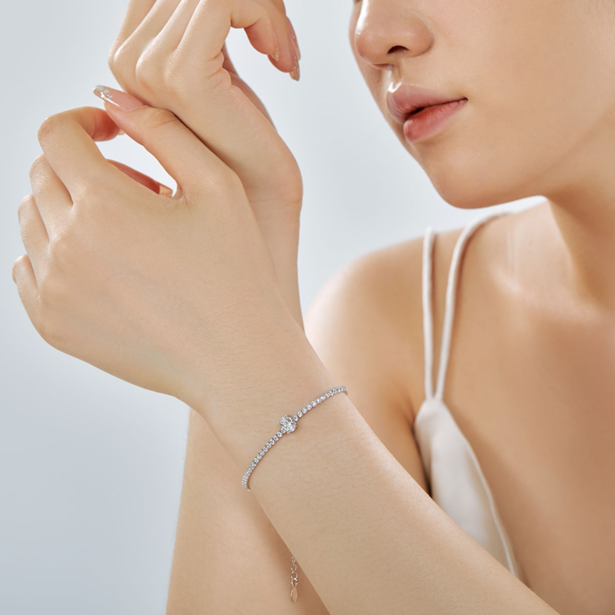 [Joyas Regalia] Pulsera diaria de corte ovalado exquisito de 0,75 quilates