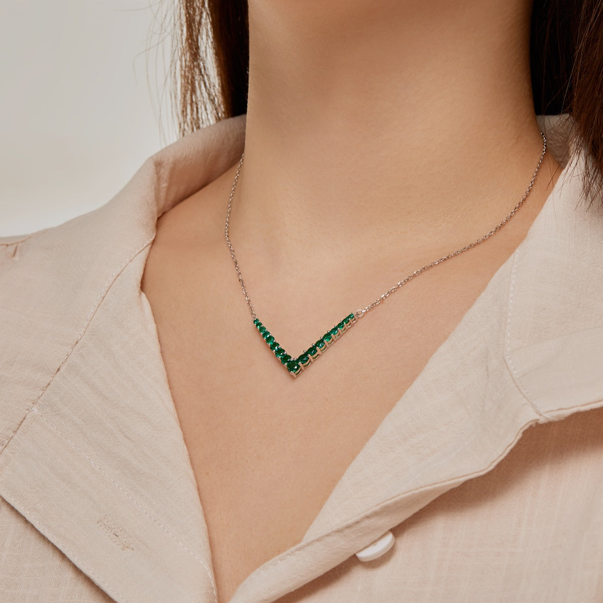 [Joyas Regalia]Collar adornado de corte redondo